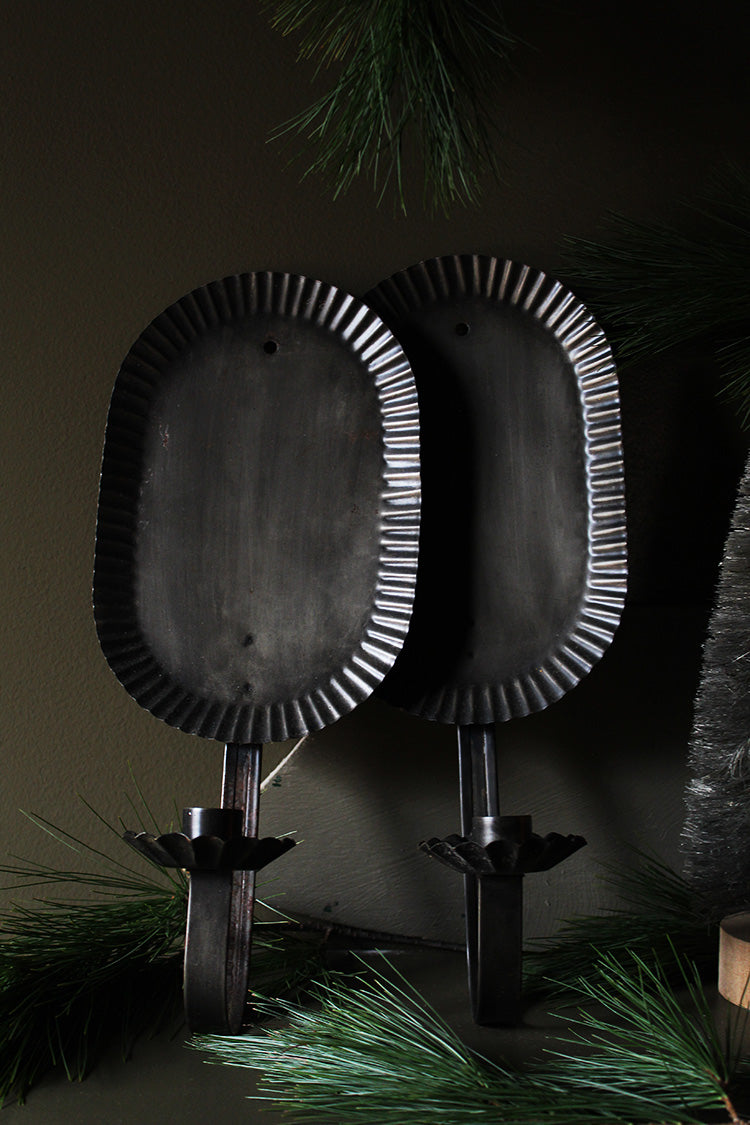 Scalloped Oval Sconce