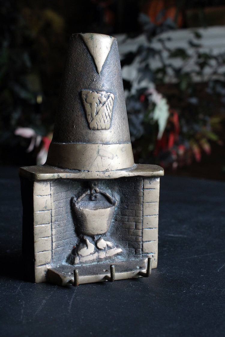 Cauldron Key Holder