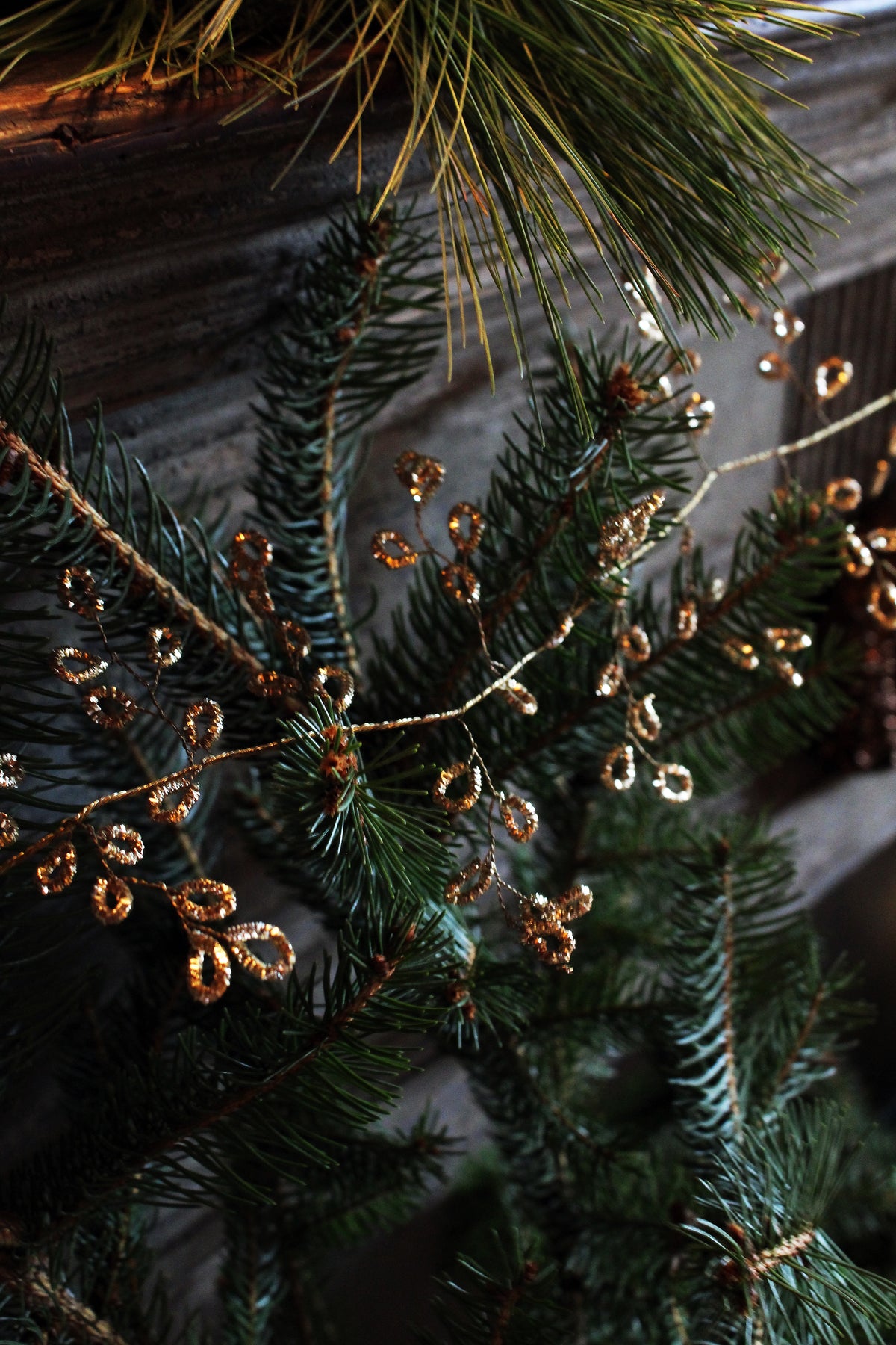 GOLD GARLAND