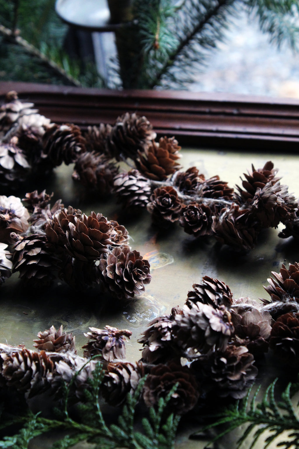 LARIX CONE GARLAND NATURAL