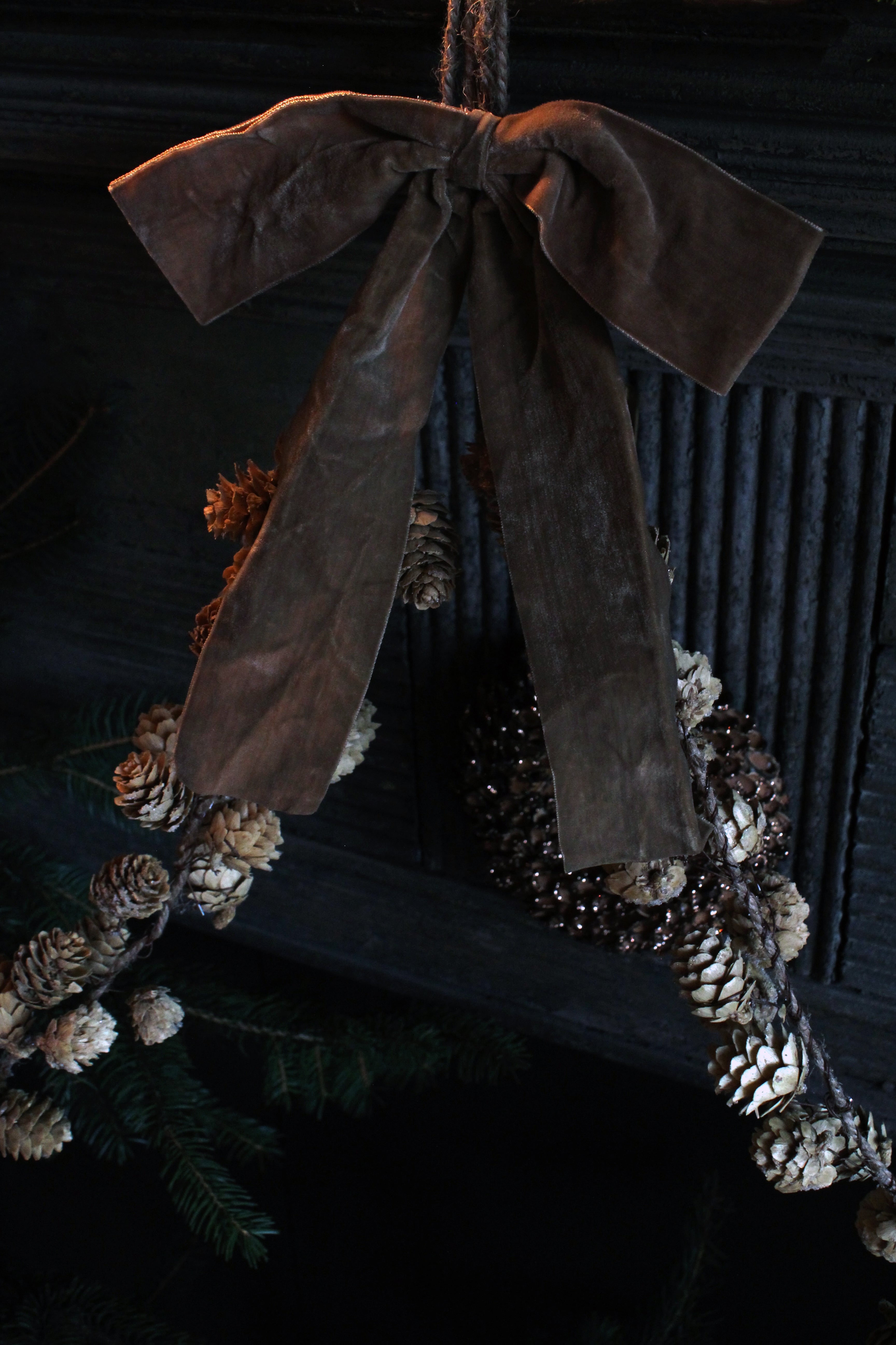 LARIX CONE GARLAND