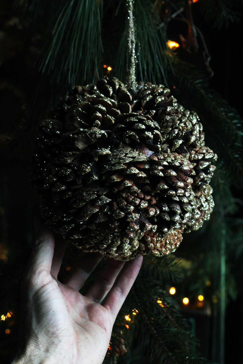 GLITTER PINE CONE BALL