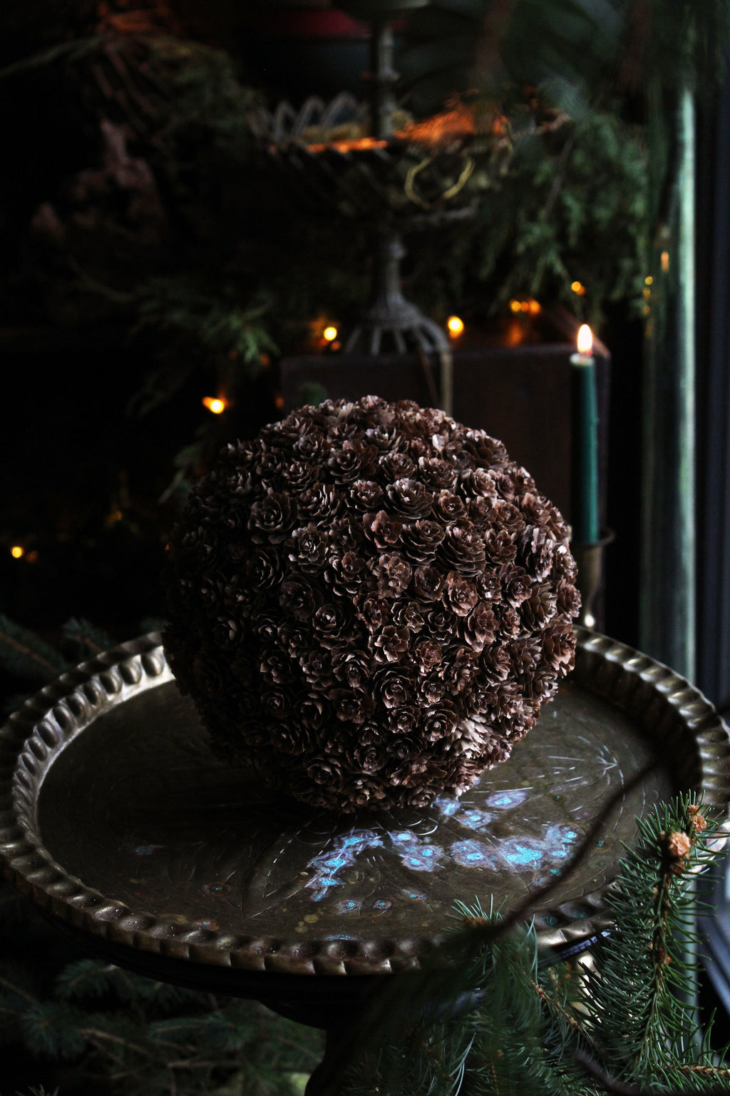 LARIX CONE BALL LARGE