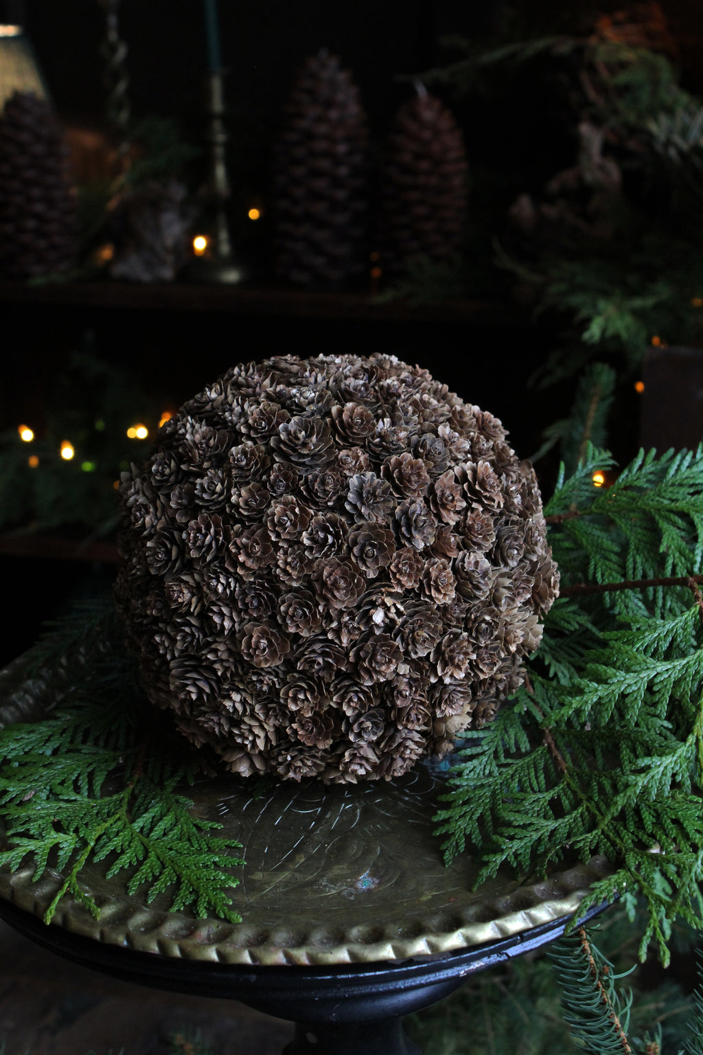 LARIX CONE BALL LARGE