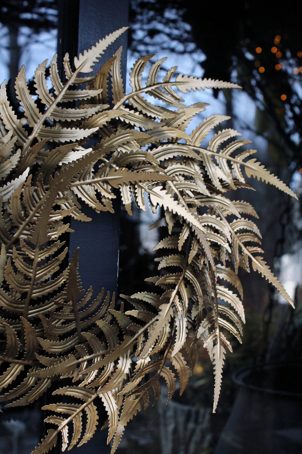 METAL FERN WREATH