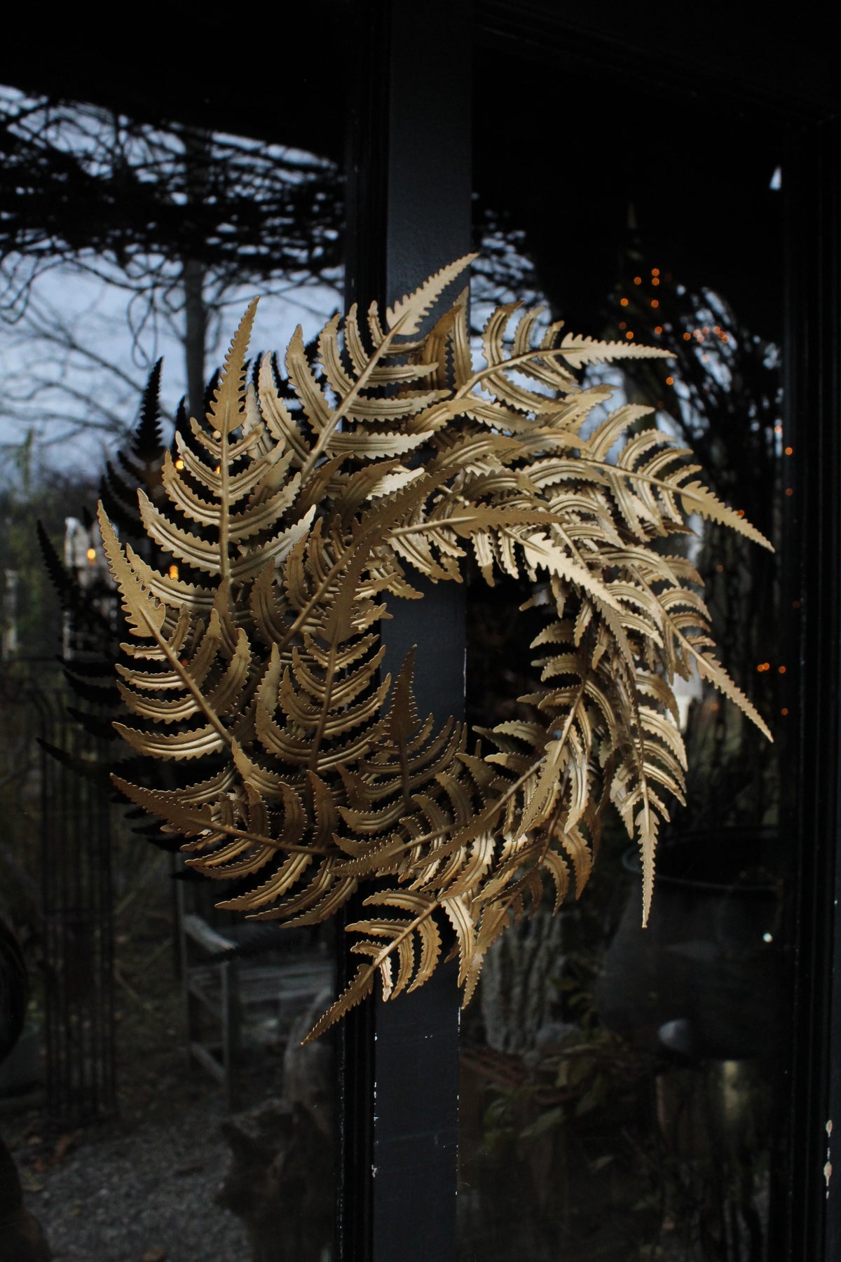 METAL FERN WREATH