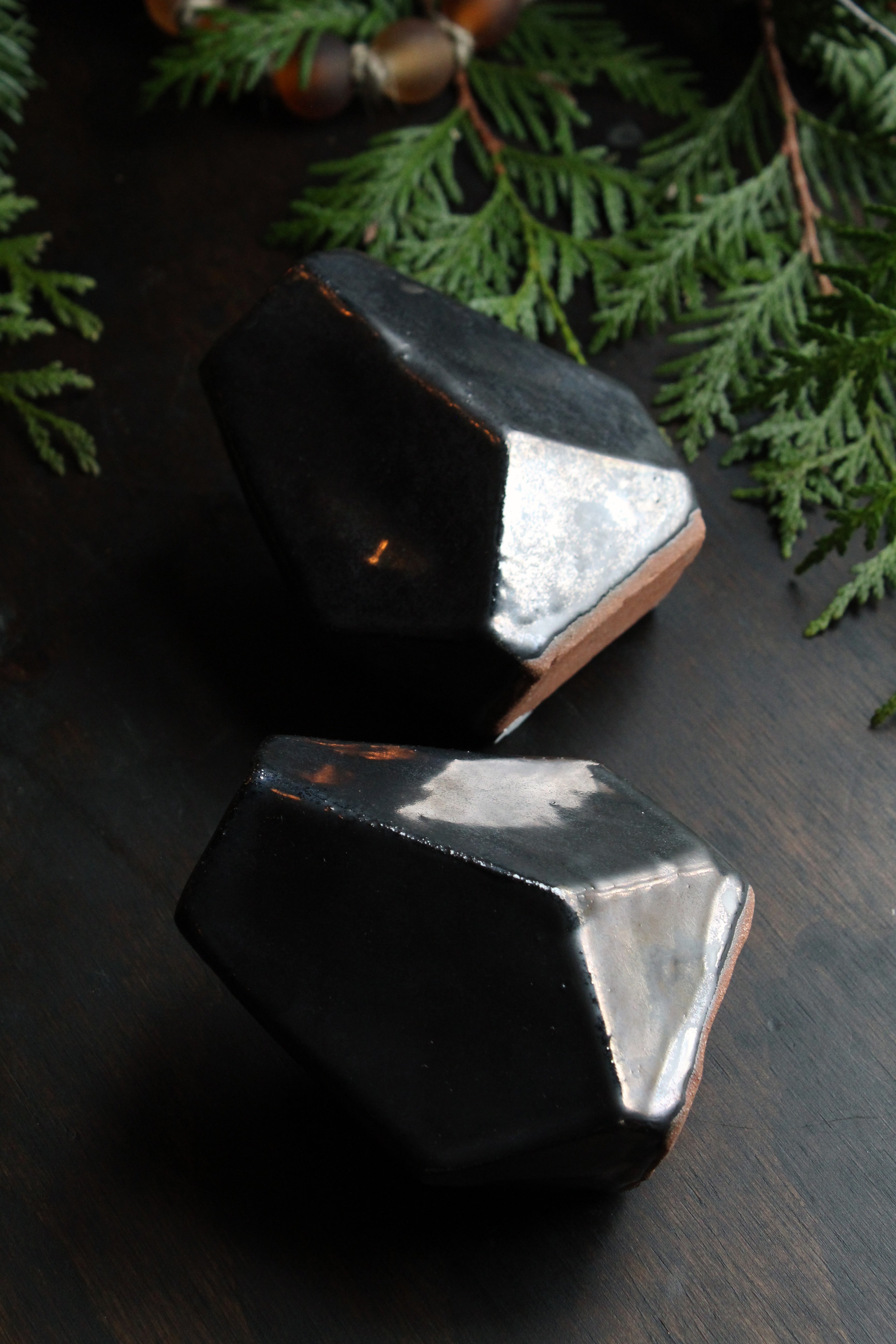Hedron Vase [ Gunmetal ]