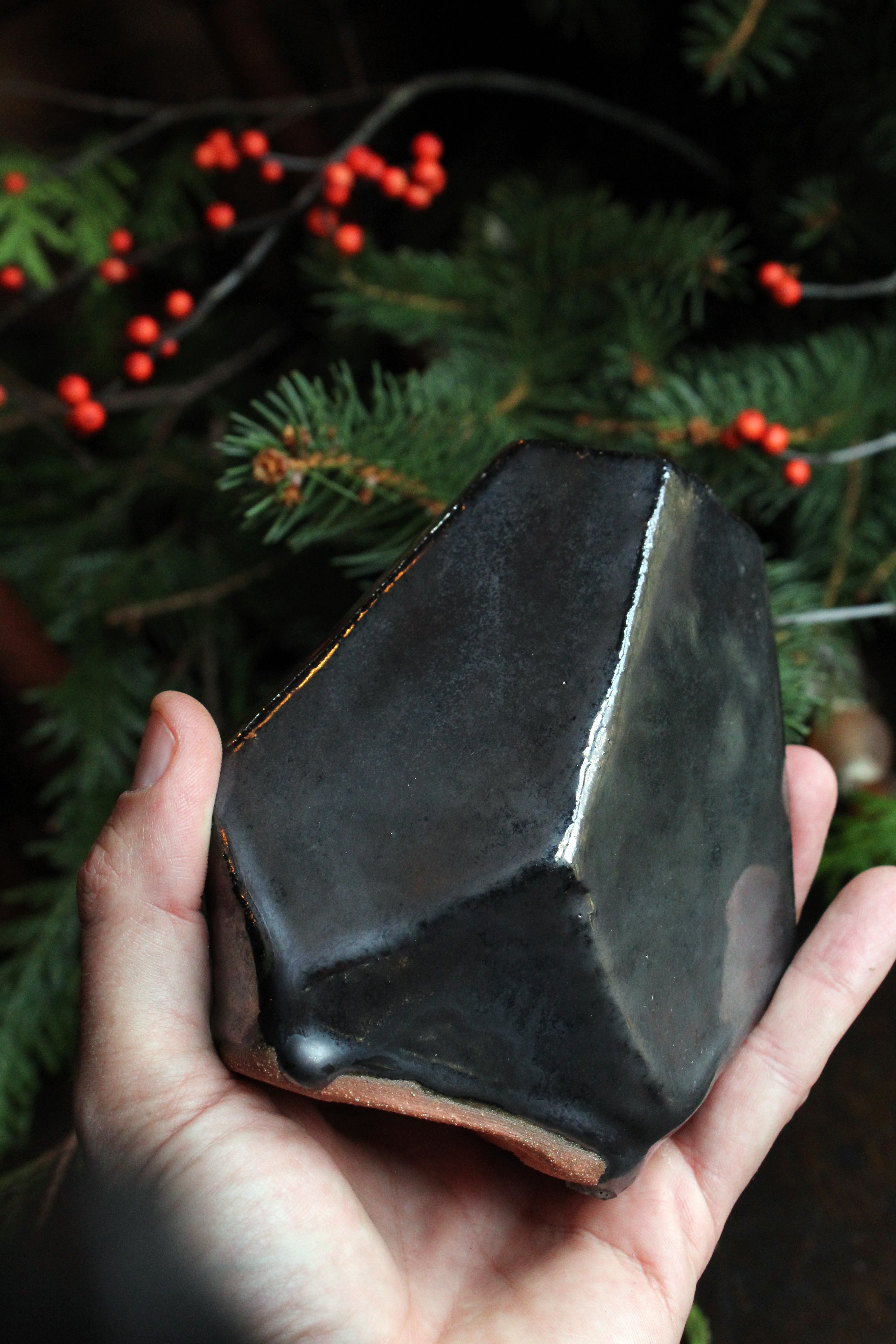 Hedron Vase [ Gunmetal ]